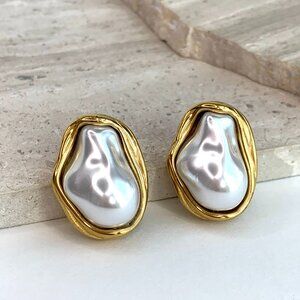 NEW ~ Anthropologie Shashi Bezel Baroque Pearl Stud Earrings